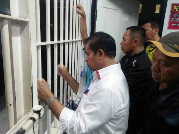 Mencekam, Napi Sialang Bungkuk Mulai Lakukan Aksi Bakar